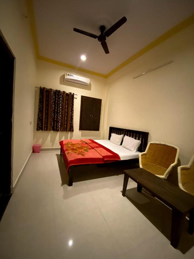Hotel Galaxy Inn Pushkar Esterno foto